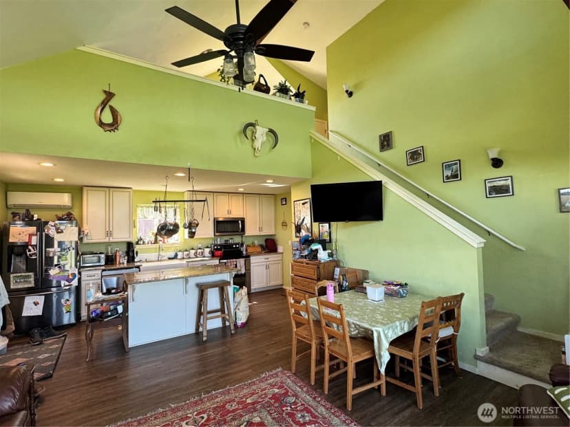 Property photo for 886 West Beach Road, Coupeville photo 35