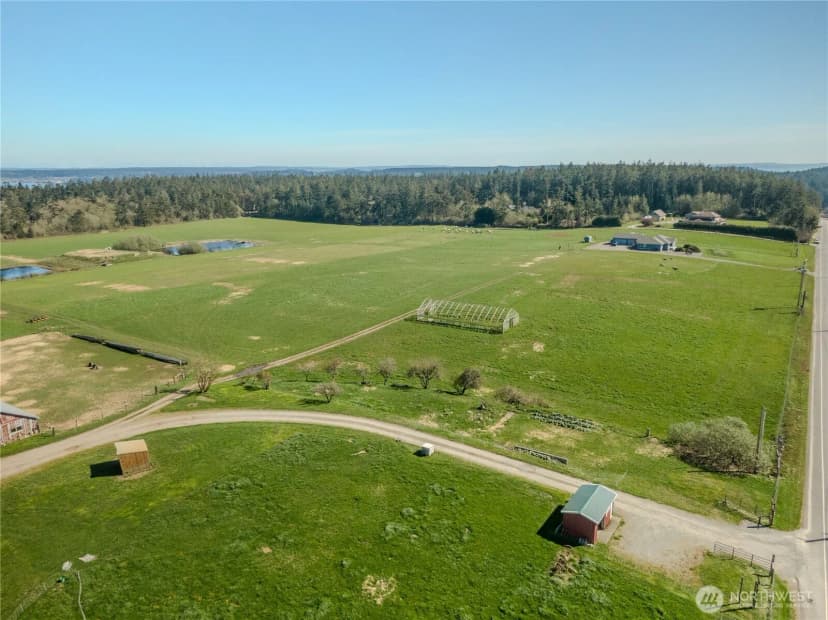 Property photo for 886 West Beach Road, Coupeville photo 11