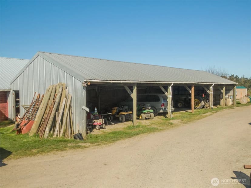 Property photo for 886 West Beach Road, Coupeville photo 26