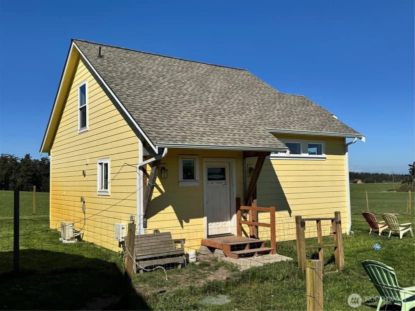 Property photo for 886 West Beach Road, Coupeville photo 32