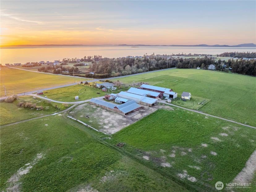 Property photo for 886 West Beach Road, Coupeville photo 40