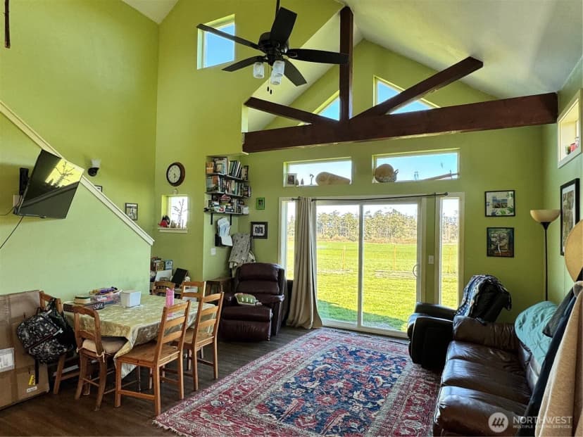 Property photo for 886 West Beach Road, Coupeville photo 34