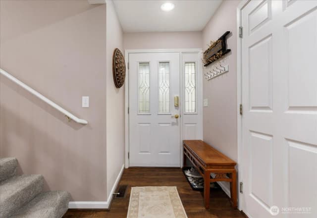 Property photo for 2418 James Place #402, Langley photo 4