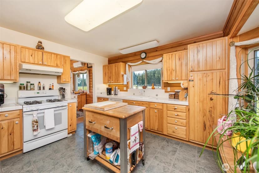 Property photo for 1688 Finn Hall Road, Port Angeles photo 8