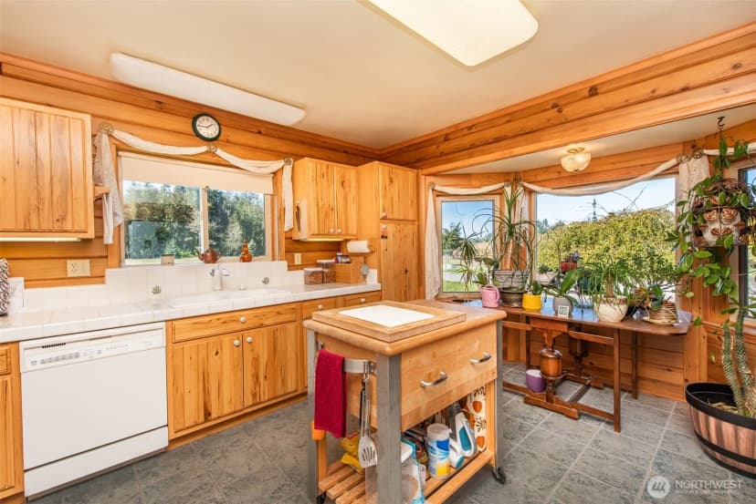 Property photo for 1688 Finn Hall Road, Port Angeles photo 6