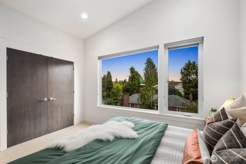 Property photo for 3912 Sw Brandon Street, Seattle photo 11