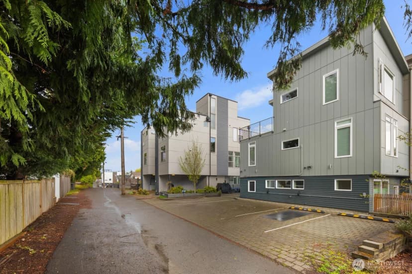 Property photo for 3912 Sw Brandon Street, Seattle photo 23