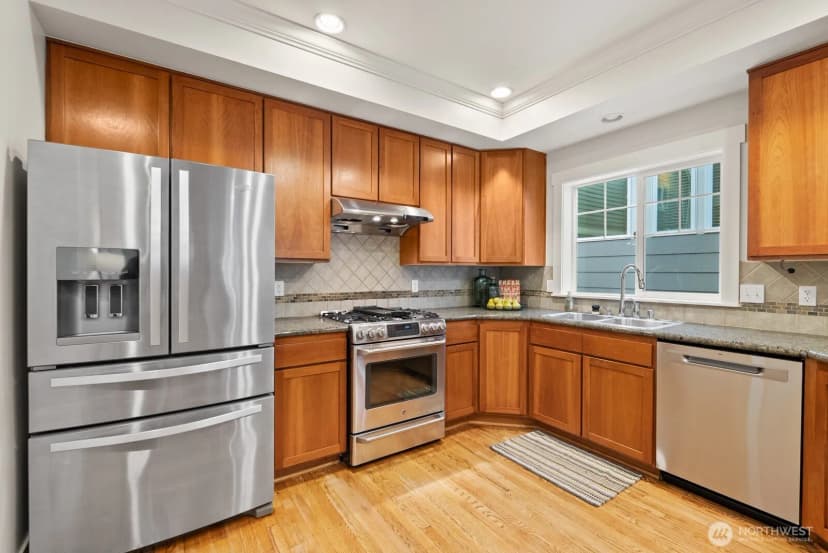 Property photo for 121 21st Avenue E #c, Seattle photo 17