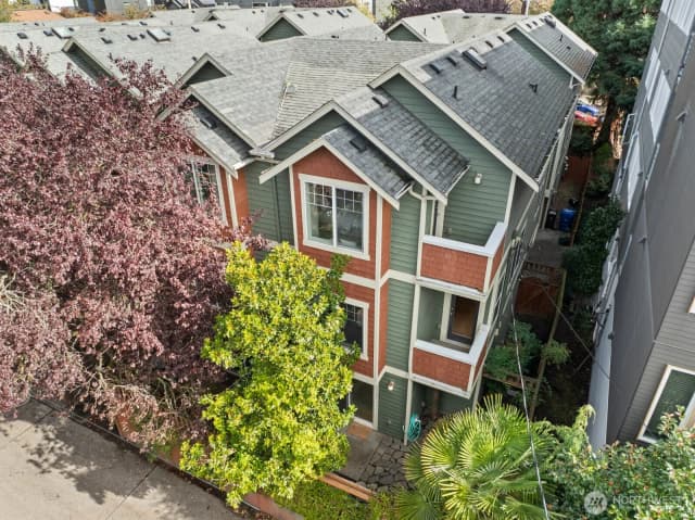 Property photo for 121 21st Avenue E #c, Seattle