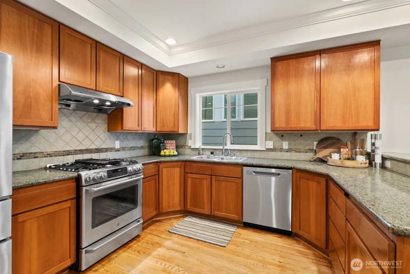 Property photo for 121 21st Avenue E #c, Seattle photo 14