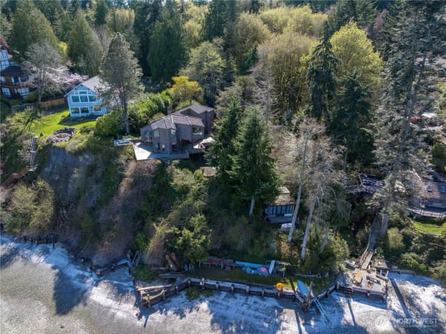 Property photo for 17040 Agate Street Ne, Bainbridge Island photo 2
