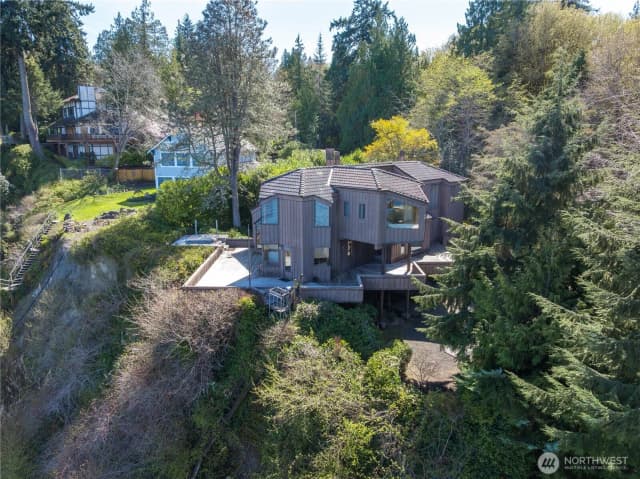 Property photo for 17040 Agate Street Ne, Bainbridge Island