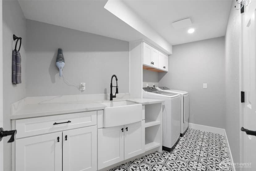 Property photo for 11509 Madera Circle Sw, Lakewood photo 18