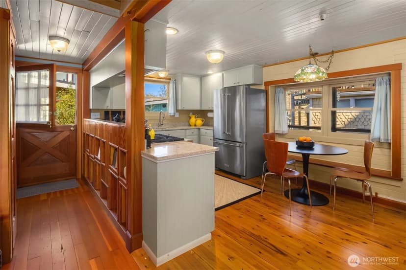 Property photo for 2321 Fairview Avenue E #4, Seattle photo 7
