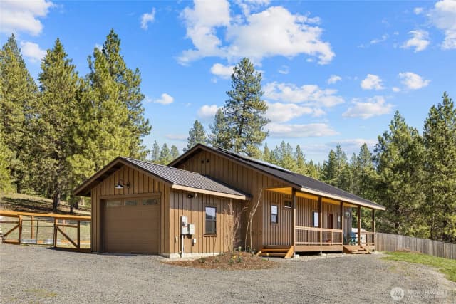 Property photo for 10692 Teanaway Road, Cle Elum photo 4