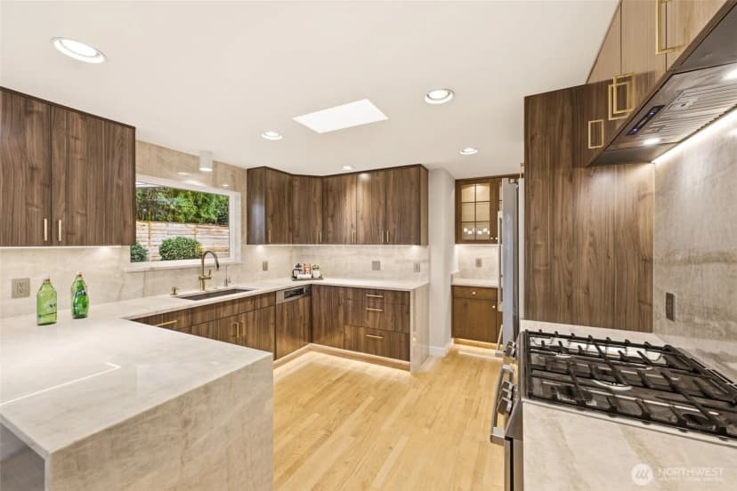 Property photo for 3601 Ne 100th Street, Seattle photo 14