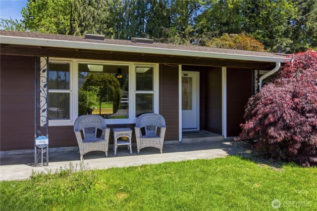 Property photo for 21306 109th Avenue Se, Kent photo 2
