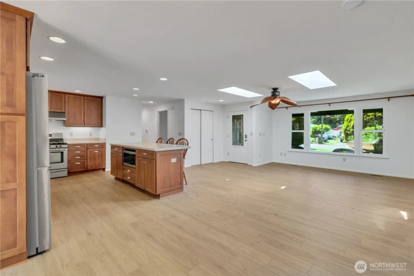 Property photo for 21306 109th Avenue Se, Kent photo 10