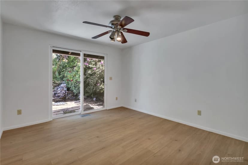Property photo for 21306 109th Avenue Se, Kent photo 17