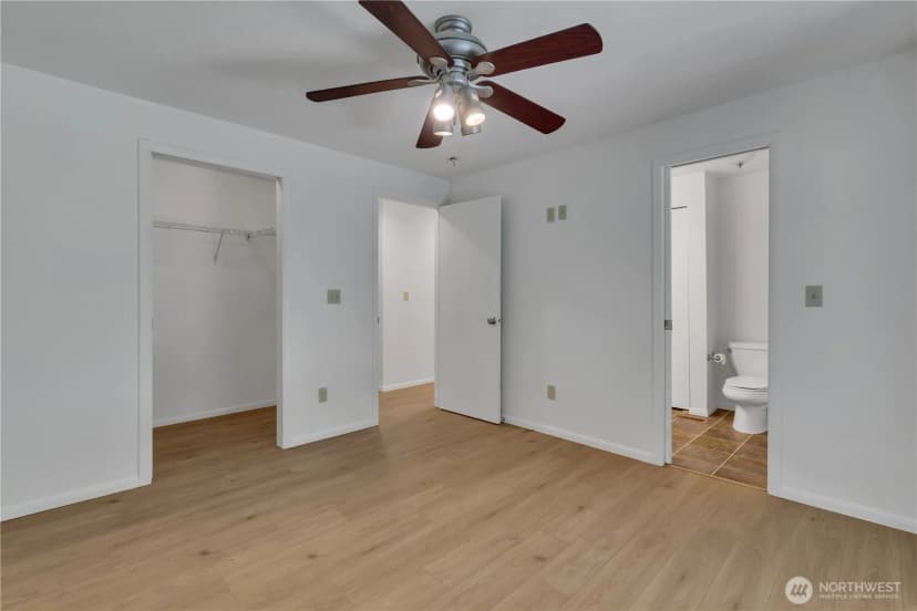 Property photo for 21306 109th Avenue Se, Kent photo 19