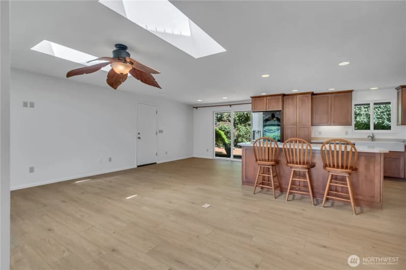 Property photo for 21306 109th Avenue Se, Kent photo 15