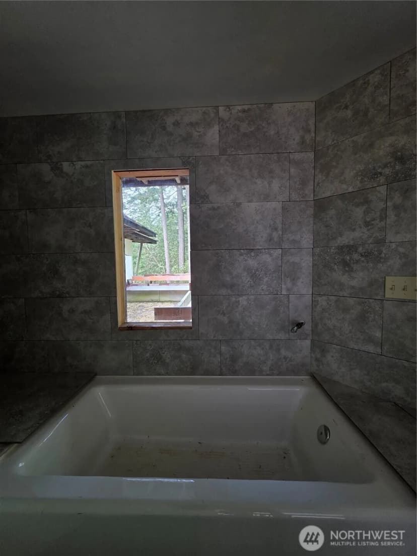 Property photo for 5612 Cape George Rd, Port Townsend photo 6