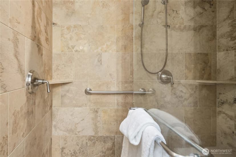 Property photo for 1185 Harvard Avenue E #1, Seattle photo 32
