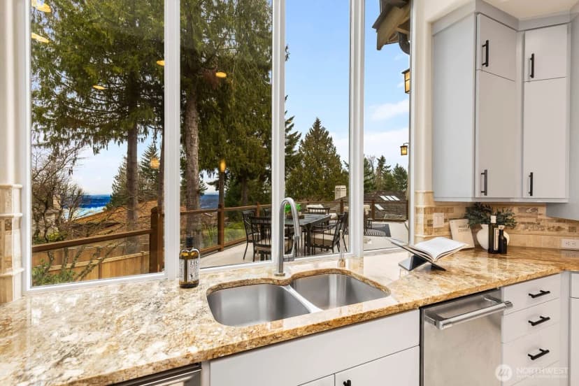 Property photo for 18206 Nw Montreux Drive, Issaquah photo 8