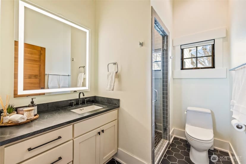 Property photo for 20272 Rd 11 Nw, Quincy photo 38