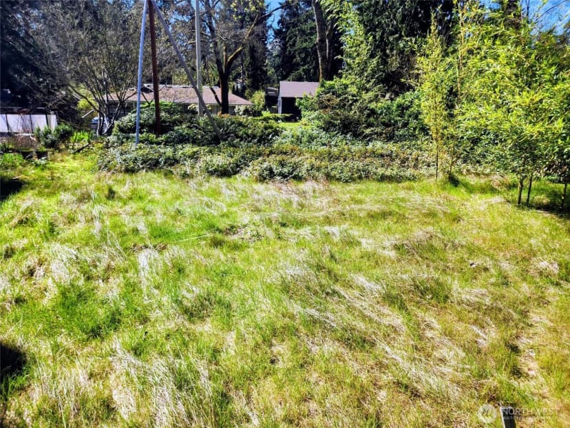 Property photo for 11744 35th Avenue Ne, Seattle photo 4