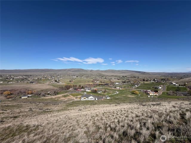 Property photo for 522 Adobe Way, Selah photo 3