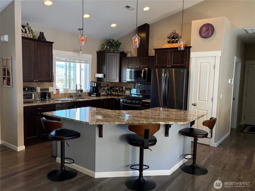 Property photo for 522 Adobe Way, Selah photo 9