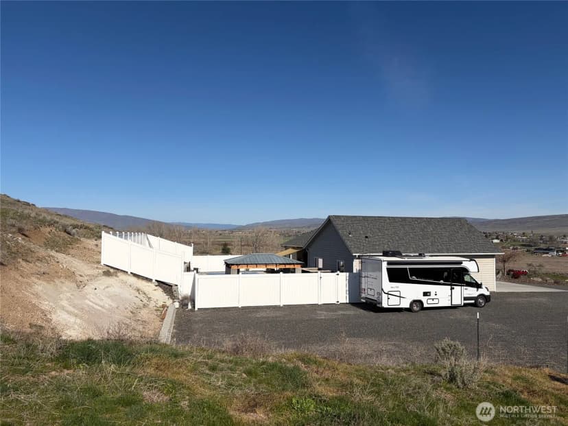 Property photo for 522 Adobe Way, Selah photo 29