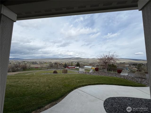 Property photo for 522 Adobe Way, Selah photo 4