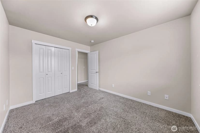Property photo for 336 Tremont Avenue, Bellingham photo 18