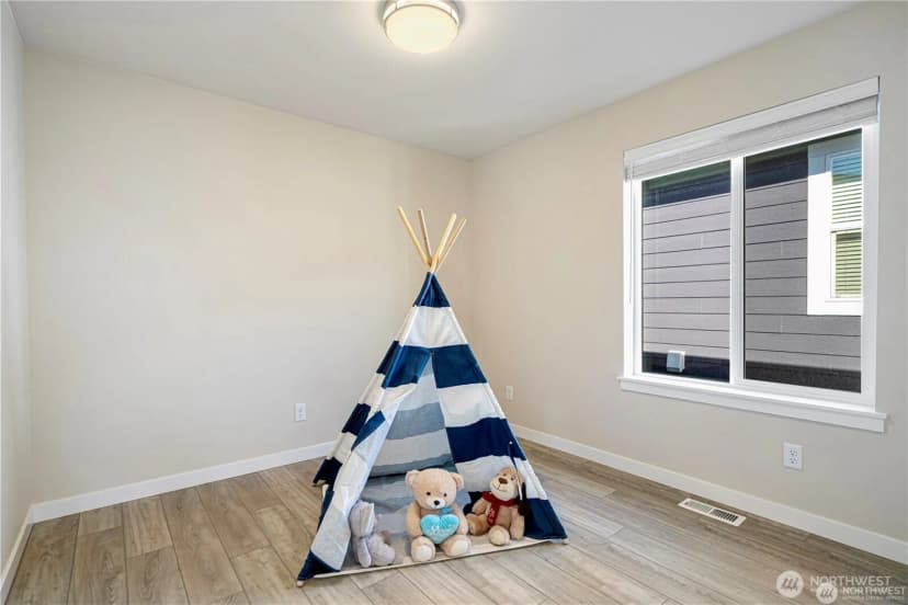 Property photo for 23827 Se 115th Place Se, Kent photo 17
