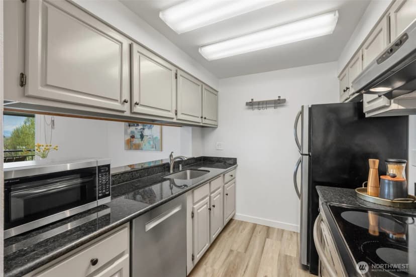 Property photo for 2419 E Madison Street #2461, Seattle photo 15