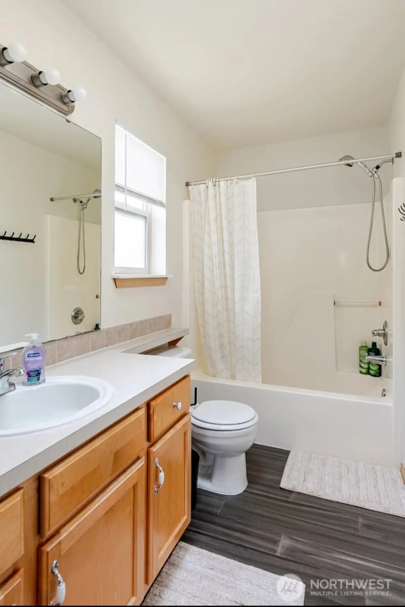 Property photo for 10047 17th Avenue Sw, Seattle photo 15