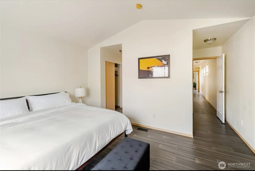 Property photo for 10047 17th Avenue Sw, Seattle photo 10