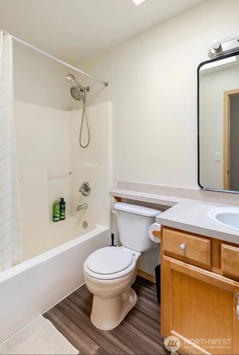 Property photo for 10047 17th Avenue Sw, Seattle photo 21