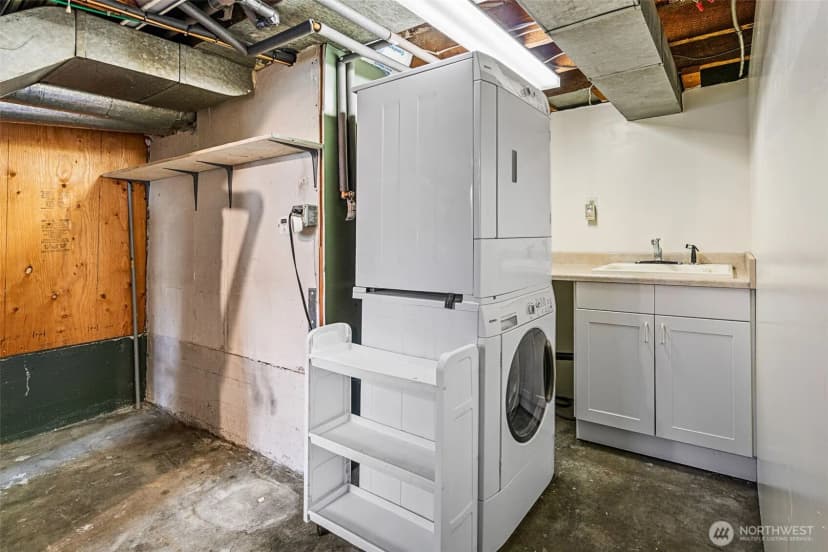 Property photo for 555 Galer Street, Seattle photo 34