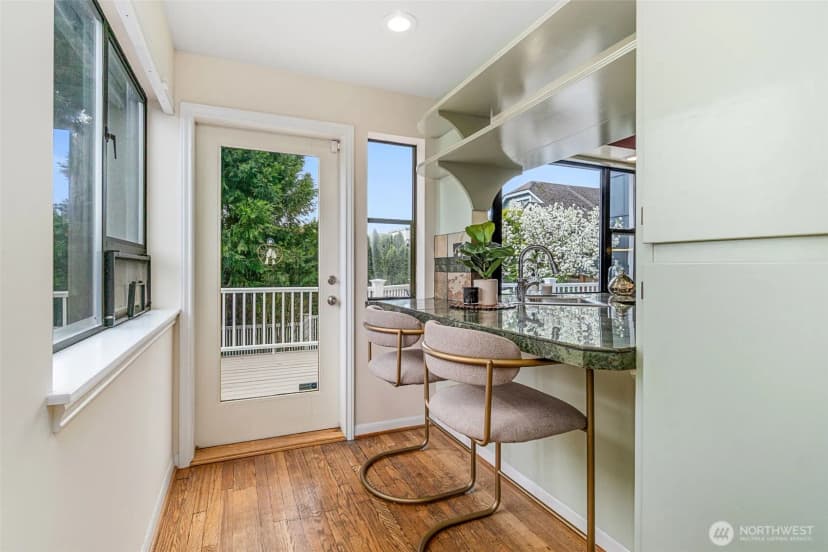 Property photo for 555 Galer Street, Seattle photo 10
