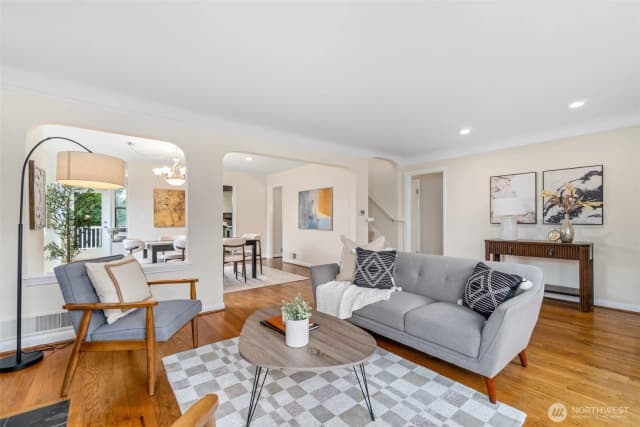 Property photo for 555 Galer Street, Seattle photo 5