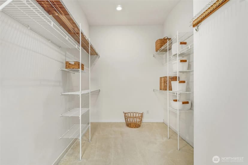 Property photo for 555 Galer Street, Seattle photo 22