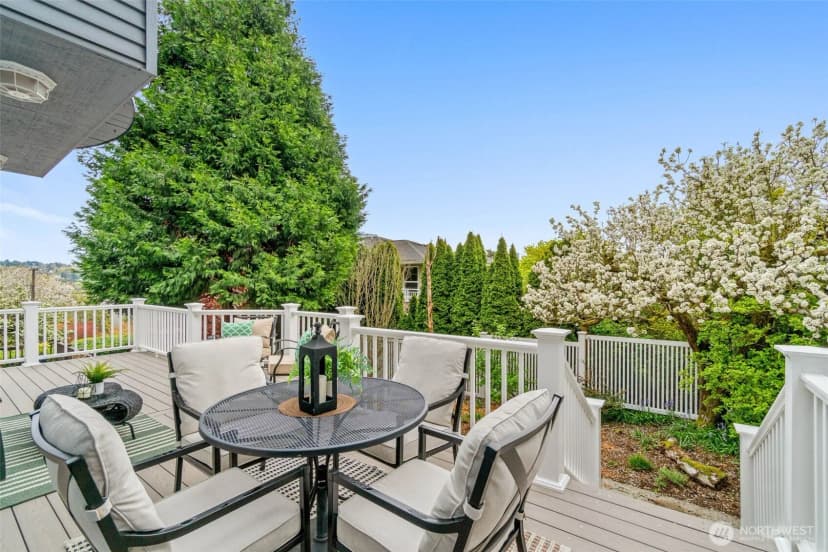 Property photo for 555 Galer Street, Seattle photo 36