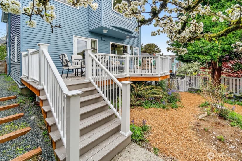 Property photo for 555 Galer Street, Seattle photo 37