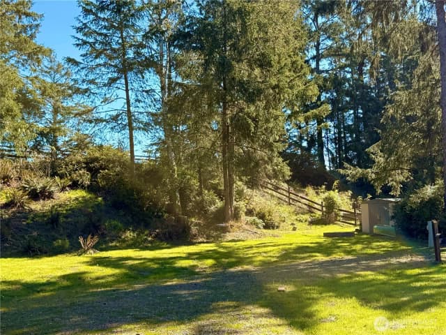 Property photo for 1004 Discovery Avenue Se, Ocean Shores photo 2