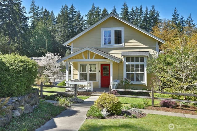 Property photo for 1074 Village Loop, Langley