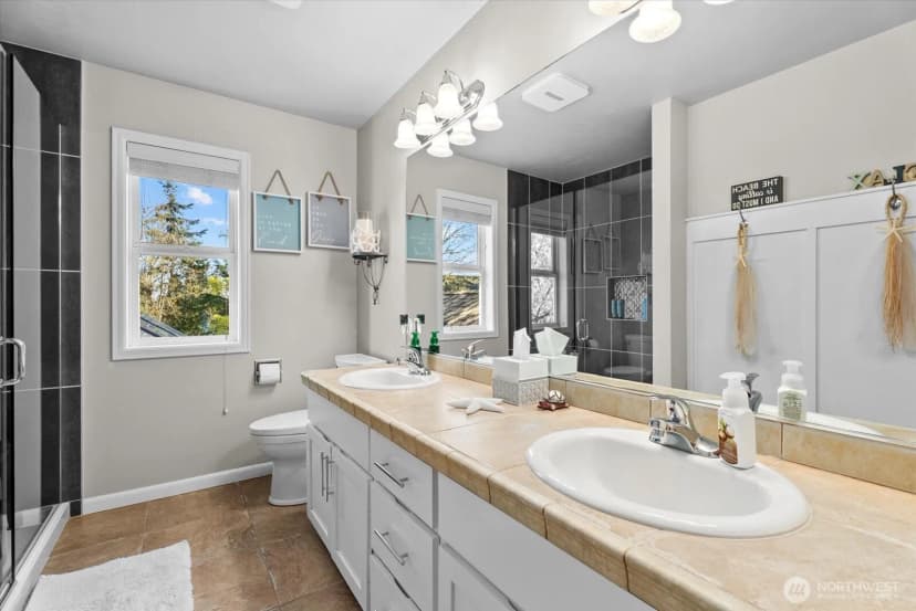 Property photo for 8907 Ne 152nd Place, Bothell photo 28