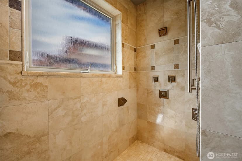Property photo for 8771 Clubhouse Point Drive, Blaine photo 24